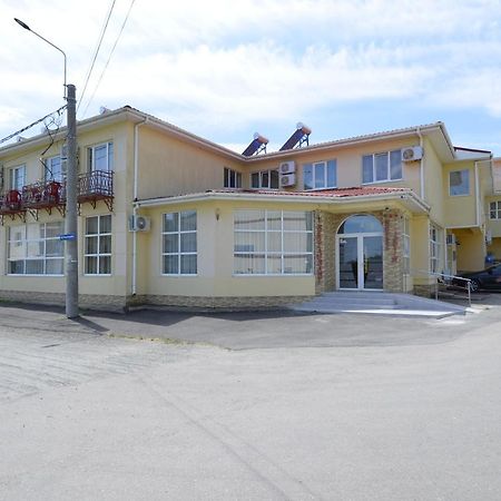 Hotel Intim Costinesti Esterno foto