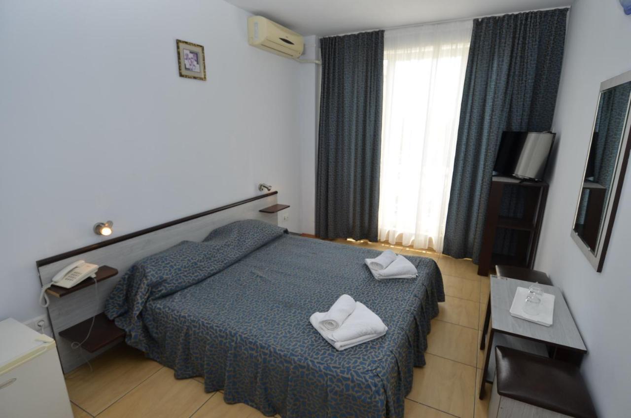 Hotel Intim Costinesti Esterno foto