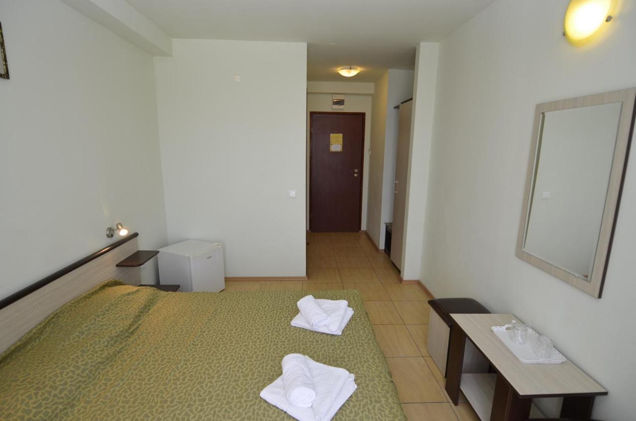 Hotel Intim Costinesti Esterno foto