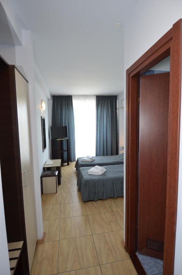 Hotel Intim Costinesti Esterno foto
