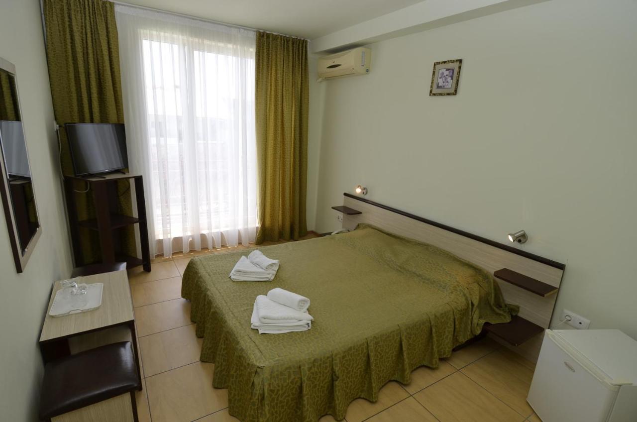 Hotel Intim Costinesti Esterno foto