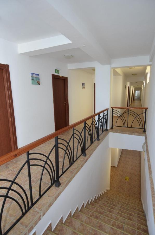 Hotel Intim Costinesti Esterno foto